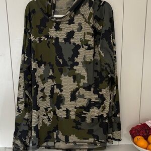 Kuiu Gila Lightweight Hoodie in Verde